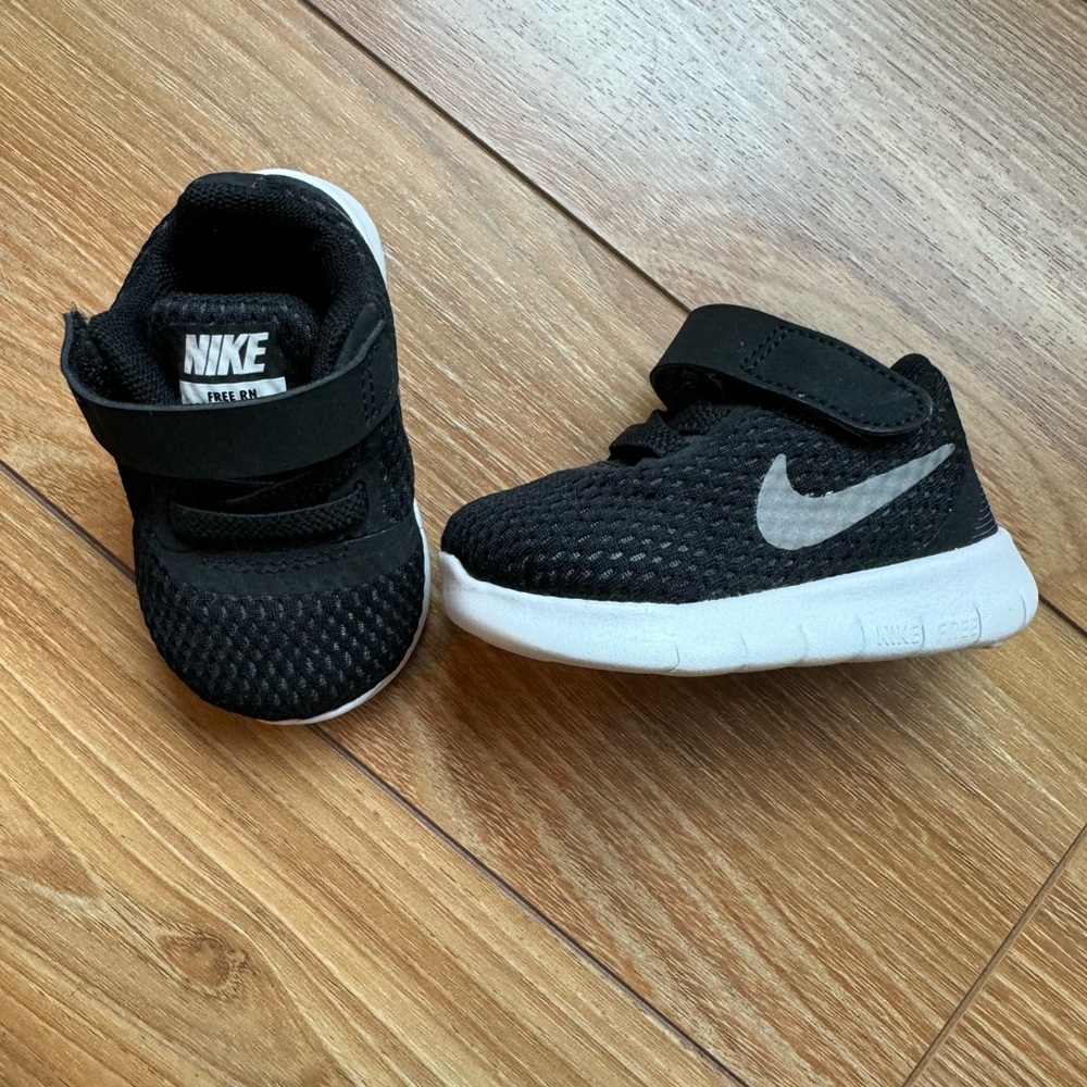 Like New Nike Free Run 2C